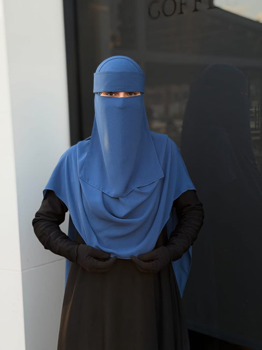 الطقم الانديجو