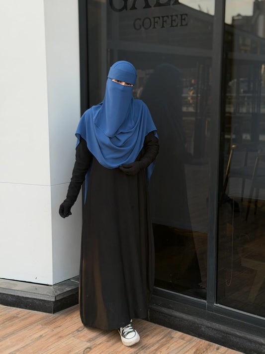 الطقم الانديجو